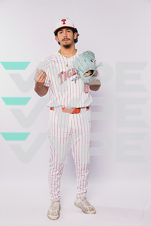 TRAVIS_BSBL_Chris Gonzales-(BROWN)-2143