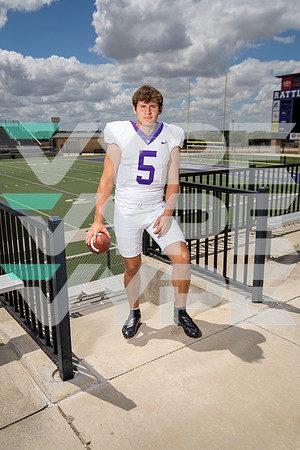 SAN_MARCOS_FB_Isaiah DeLeon-(BCC)