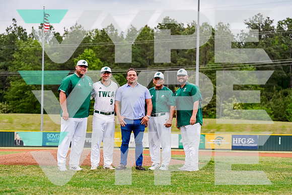 28_TWCA_vs_CRISTOREY_BSBL_SENIORS_Austin Veldekens, Brett Cleveland, Justin Hickman_220421-(BCC)