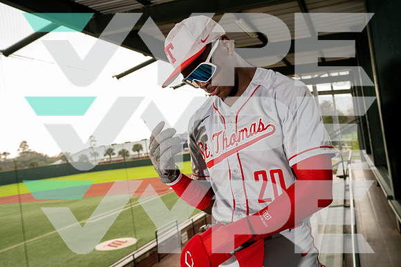 ST_THOMAS_BSBL_Donte Lewis-(BCC)-2