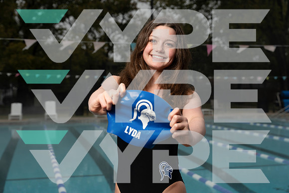 EPISCOPAL_SWIM_00004-(COLLIER)
