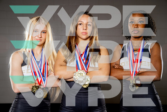 FOSTER_WRESTLING_Jeanie Hawkins, Kera Akanga, Madison Canales-(BCC)