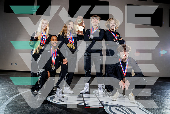 FOSTER_WRESTLING_TEAM_Cannon Kampwerth, Clayton Kampwerth, Gavin Dye, Jeanie Hawkins, Kera Akanga, Madison Canales-(BCC)