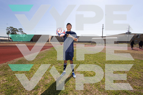 NIMITZ_SOCCER_BOYS_0301--(BROWN)