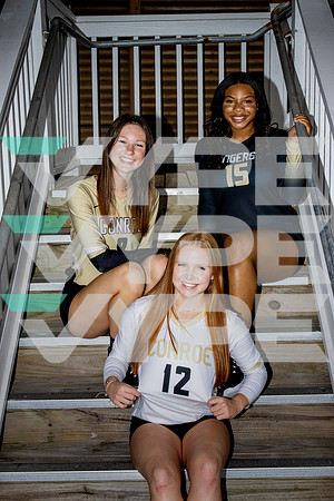 CONROE_VB_TEAM_Ariana Brown, Brooklyn Spikes, Emma Malak_IMG_0210-(KENNEDI)