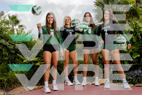 KINGWOOD_PARK_VB_TEAM_Ashley Cox, Avery Guevara, Kynzie Wallace, Navy Omenson__MG_8200-(LIVRAYMOND)