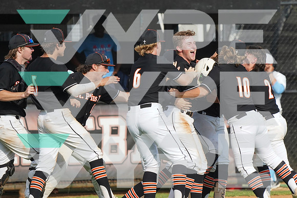249_SPX_ANTONIAN_BSBL_AREA_PLAYOFF__220504-(BCC)