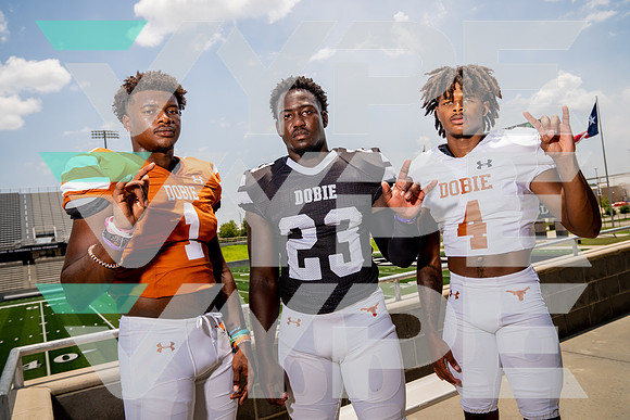 DOBIE_FB_04664-(BCC)