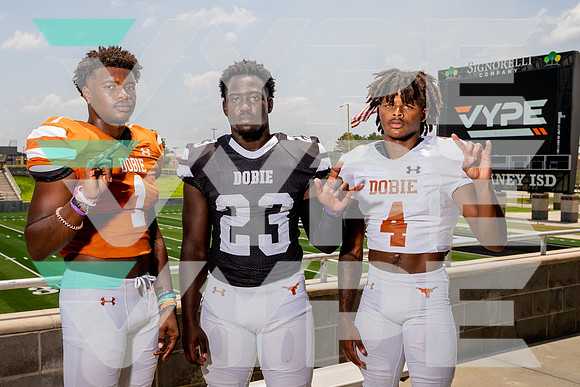 DOBIE_FB_04663-(BCC)