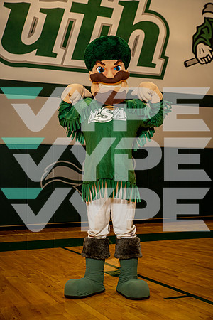 LSA_CHEER_MASCOT_0312-(WRIGHT)