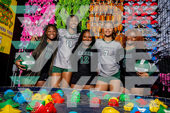 HIGHTOWER_VB_TEAM_Carrington Archer, Dashaun Pinesette, Haile Brandon, Ja'Nae Johna, Mia Daniel_DSC02713-(BCC)