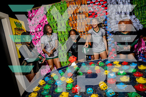 HIGHTOWER_VB_TEAM_Carrington Archer, Dashaun Pinesette, Haile Brandon, Ja'Nae Johna, Mia Daniel_DSC02704-(BCC)