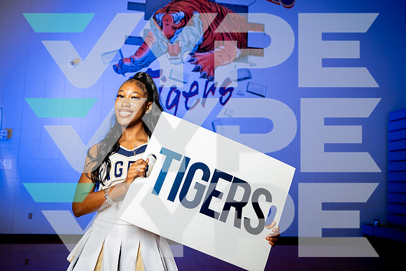 KLEIN_COLLINS_CHEER_Taylor Mackey-(HARTOJO)