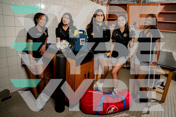 SPRING_WOODS_SPORTSMED_TEAM_Genesis Harrell, Jade Harper, Jasmine Lopez, Karol Valenzuela, Meah MOntez_88-(BCC)