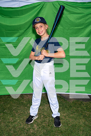 Perna Hughes MRiverdogs DSC01468 - Statuette