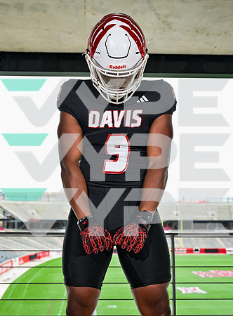 DAVIS_3854-(STRANGE)
