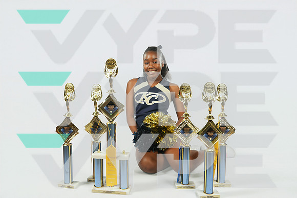 KC02978-KC_CHEER-(HINSON)