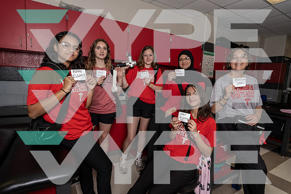 MEMORIAL_TRAINING_Asmae Elgarib, MAdyson James, Maysaa Ghasham, Sydney Richman, Victoria Limcher, Yara Alsuleiman-(BCC)