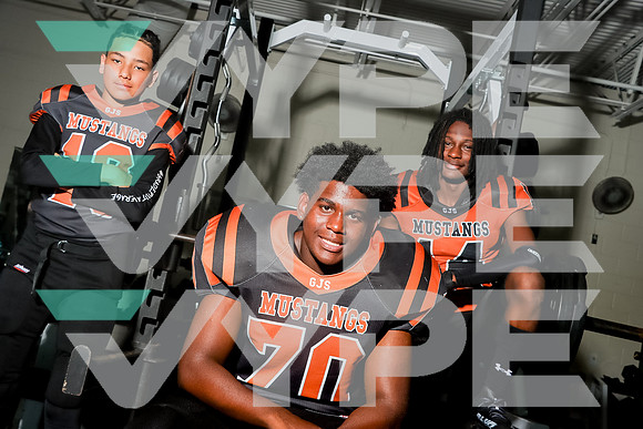 GENTRY_FB_TEAM_Ethan Abraham, Ka'Don Booker, Noah Benitez_0502-(LORINCOOK)