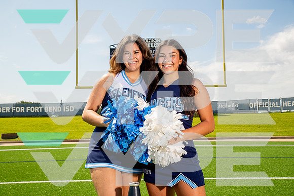 CLEMENTS_CHEER_Caitlyn Horgan, Lilly Parry-(WRIGHT)
