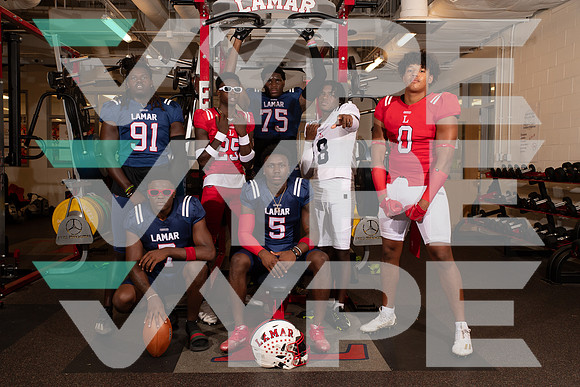 LAMAR_FB_TEAM_-(WRIGHT)
