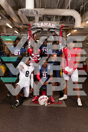LAMAR_FB_TEAM_-(WRIGHT)-2