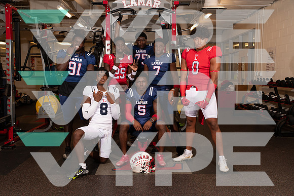 LAMAR_FB_TEAM_-(WRIGHT)-4