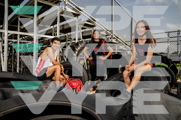 TERRY_XC_TEAM_Alicia Martinez, Betsy Hernandez, Jonathan Serrano-(BCC)-2