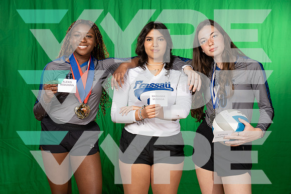 FRASSATI_VOLLEYBALL_Alexis Bodunrin, Marianna Munguia, Natalia Kacprzak-(BCC)