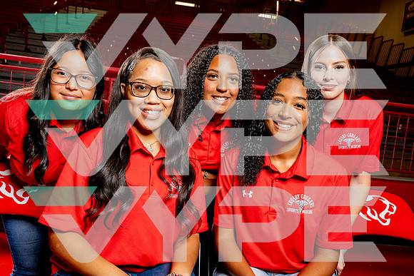 CROSBY_SPORTS_MED_Emily Bedynek, Esmerelda Saenz, Kelbi Maxie, Taylin St. Romain, Taylor McNair-(BCC)-5