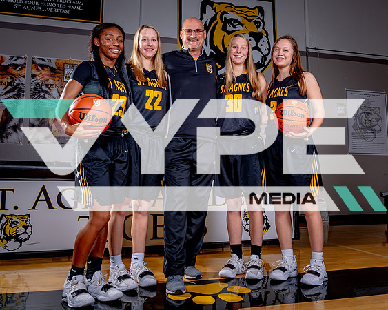 24-SAA_Coach Hollinger, Emily Nelson, Katie Dickerson, Kelly Dickerson, Madison Lucas