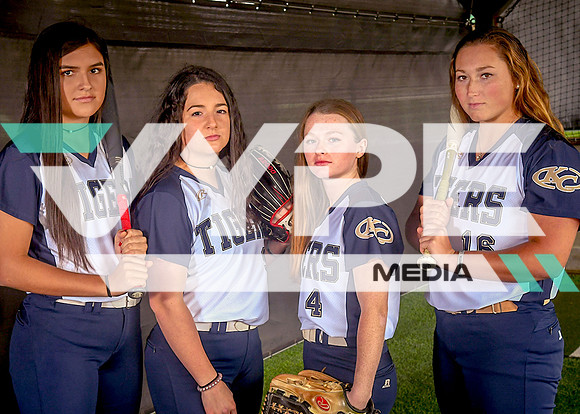 Klein-Collins_Katy Schaefer, Kenedy Hines, Mia Cantu, Renata Boyd-119