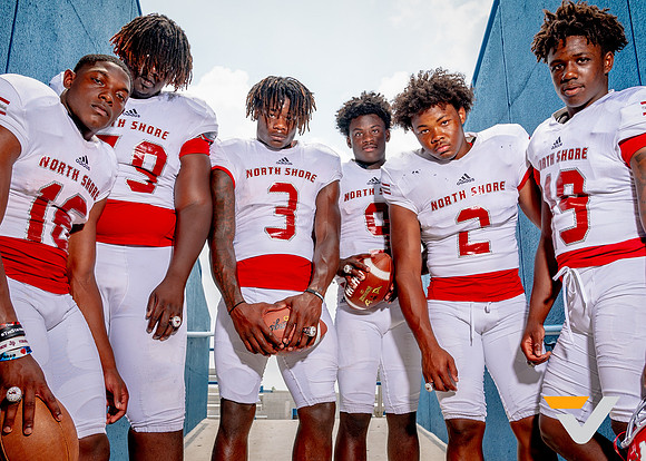 NORTH_SHORE_FB_TEAM_152-(BCC)