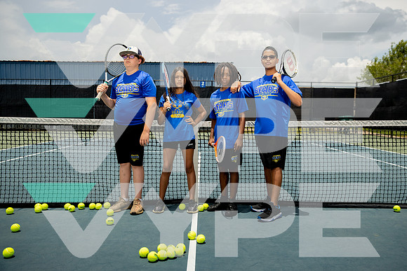 CEDAR_BAYOU_TENNIS_TEAM_Ralph Chapman, Swai Turpen, Tyreek Samuel_1056-(DELEON)