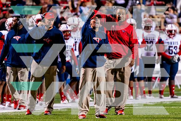 07-DAVIS_FB_COACH_Scott Joseph-(BCC)