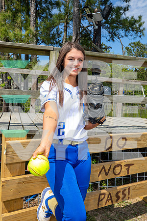 HAMSHIRE-FANNETT_SFBL_Lilly Sims_05-(LILYCOX)