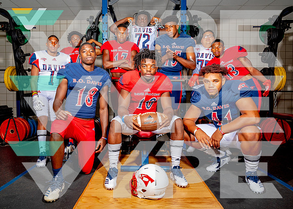 DAVIS_FB_TEAM__208-(BCC)_print