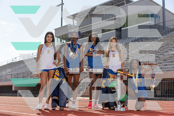 KLEIN HIGH_TNF_Chikere Nwachuku, Daniela Mendez, India Alix, Katy Koonts, Madison Walker-(HARTOJO)-2