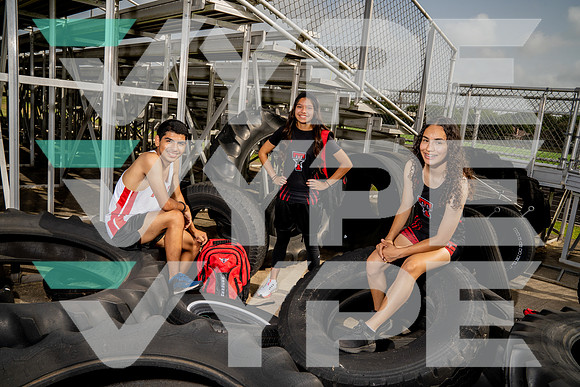 TERRY_XC_TEAM_Alicia Martinez, Betsy Hernandez, Jonathan Serrano-(BCC)-3