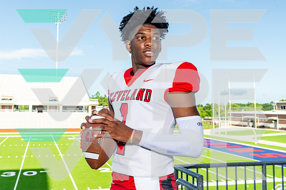 CLEVELAND_FB_Devonte Robertson_178-(BCC)