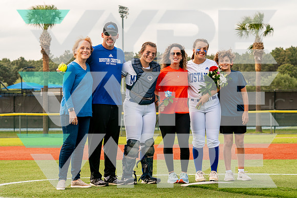 24_HOUSTON_CHRISTIAN_SFBL_SENIOR_Gentri Grenere, Jadyn Granere, Sean Granere_-(BCC)