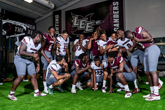 LEE_FB_TEAM__220-(BCC)