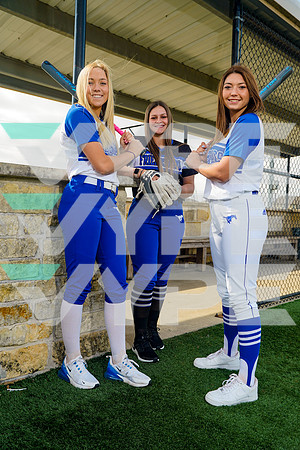 FRIENDSWOOD_SFBL_caylynn esparza, chloe riassetto, Tricia Yarotsky_132-(BCC)