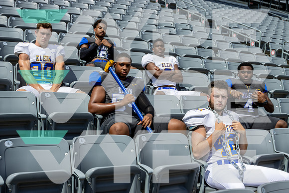 KLEIN_FB_TEAM__1479-(LIVRAYMOND)