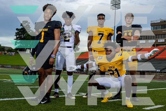 KLEIN_OAK_FB_TEAM__1236-(LIVRAYMOND)