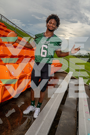 LIVINGSTON_FB_Julian Gardner_1218-(BCC)
