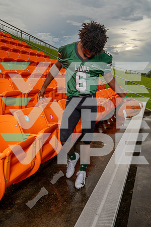 LIVINGSTON_FB_Julian Gardner_1220-(BCC)