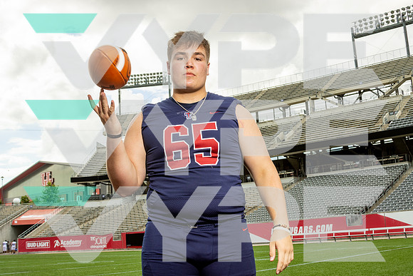 TOMPKINS_FB_Ethan Vazquez_1867-(LIVRAYMOND)