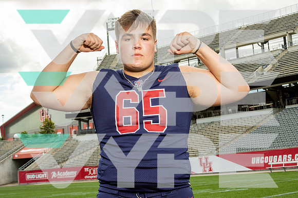 TOMPKINS_FB_Ethan Vazquez_1879-(LIVRAYMOND)