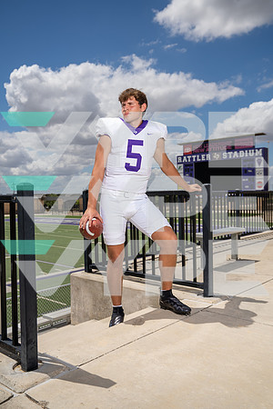 SAN_MARCOS_FB_Isaiah DeLeon-(BCC)-4